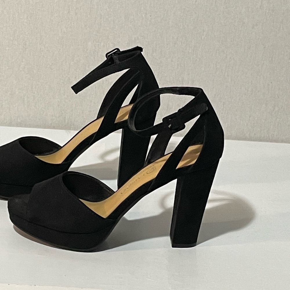 Chinese Laundry Black Suede Platform Block Heel Sandals, size 8/38.5 - Picture 7 of 8